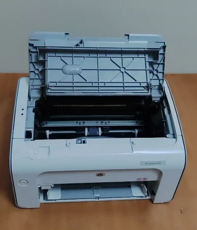 Принтер Hp laserjet P1002 — миниатюра 2