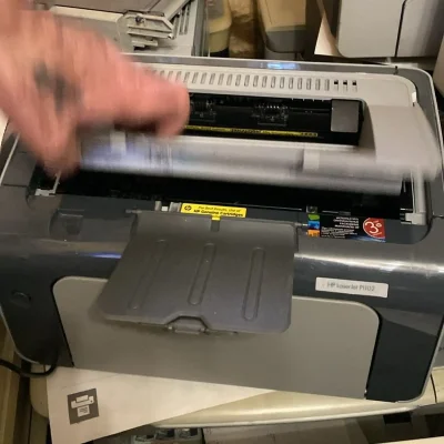 Принтер HP laserjet 1005