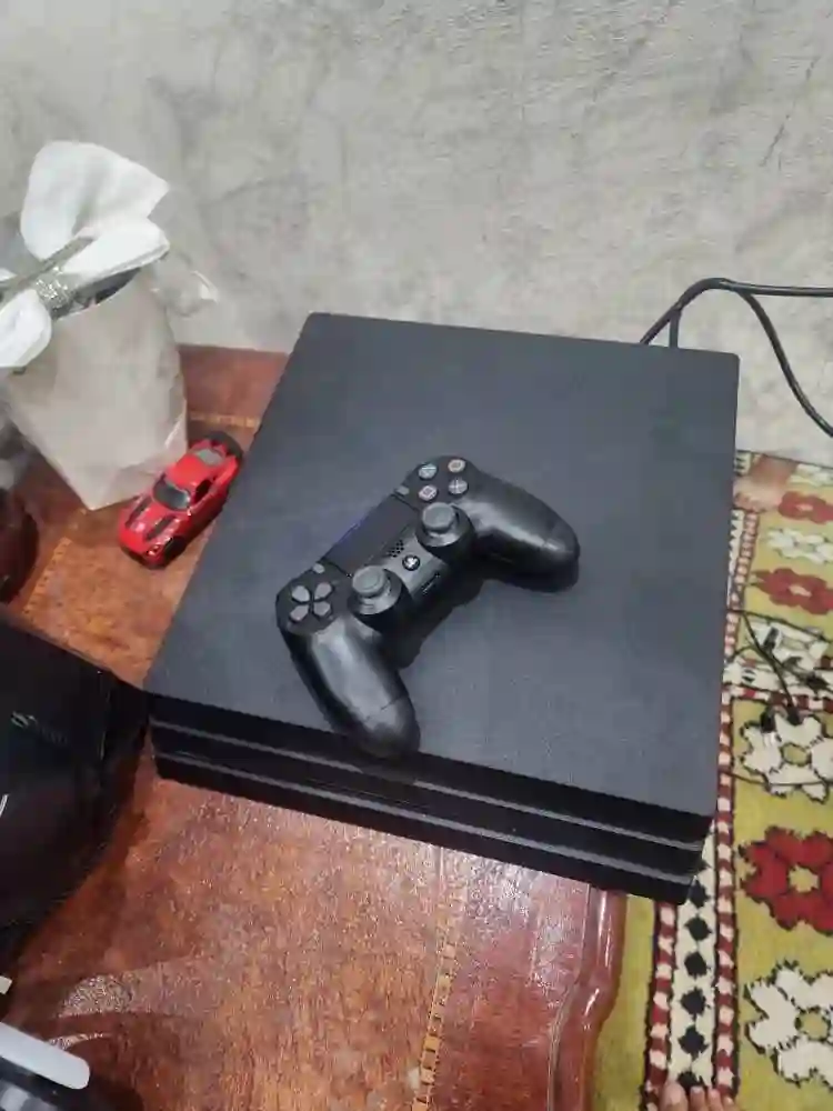 Sony PlayStation 4 pro прошитая 1 ТВ