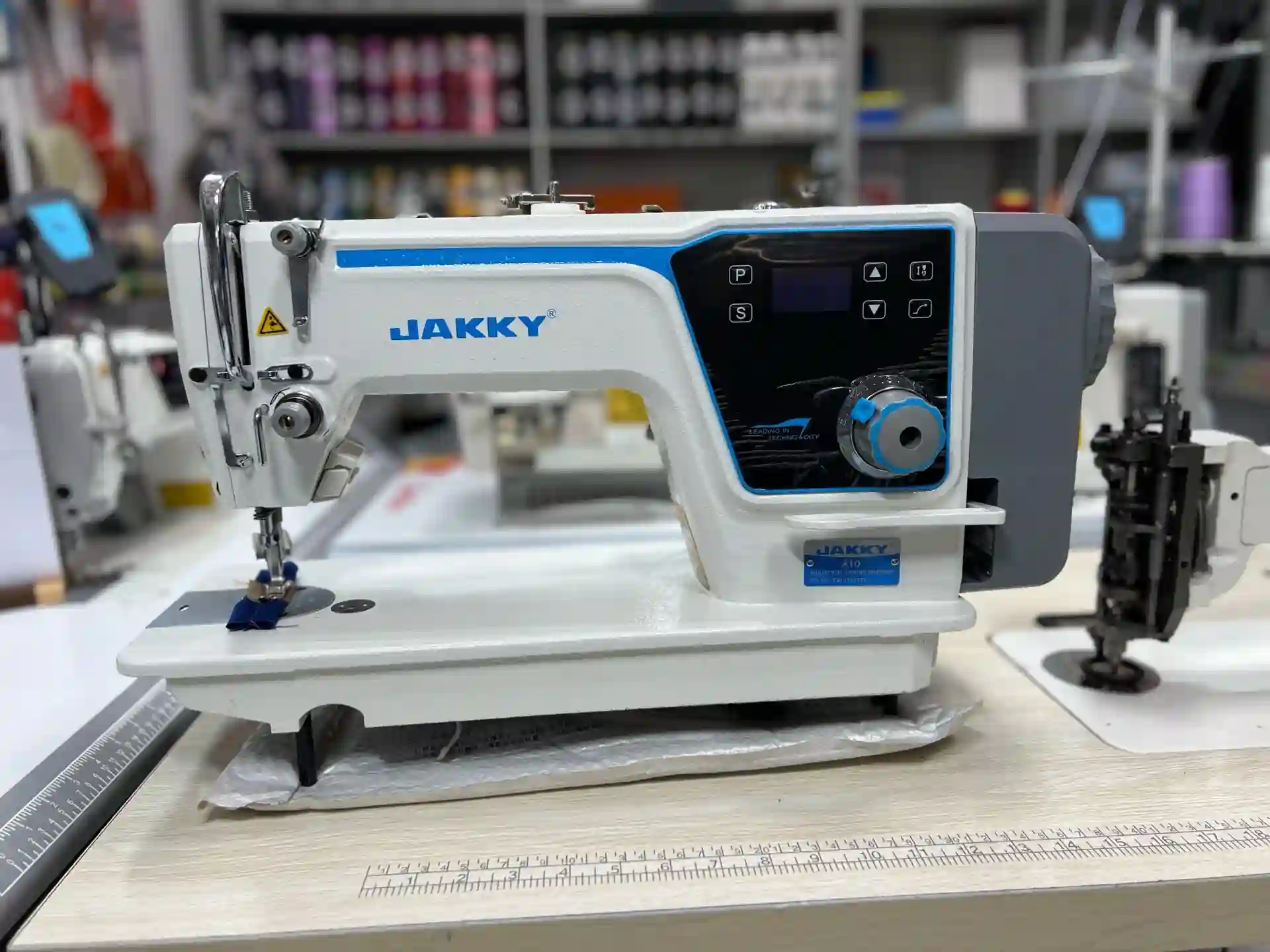 Мошинаи Дарздузи JAKKY A10  — миниатюра 3