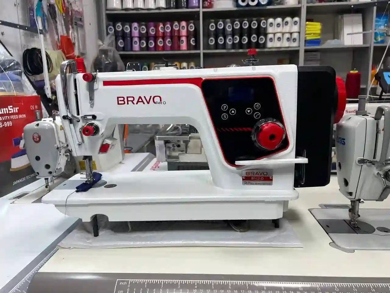 Мошинаи дарздӯзии BRAVO — миниатюра 2