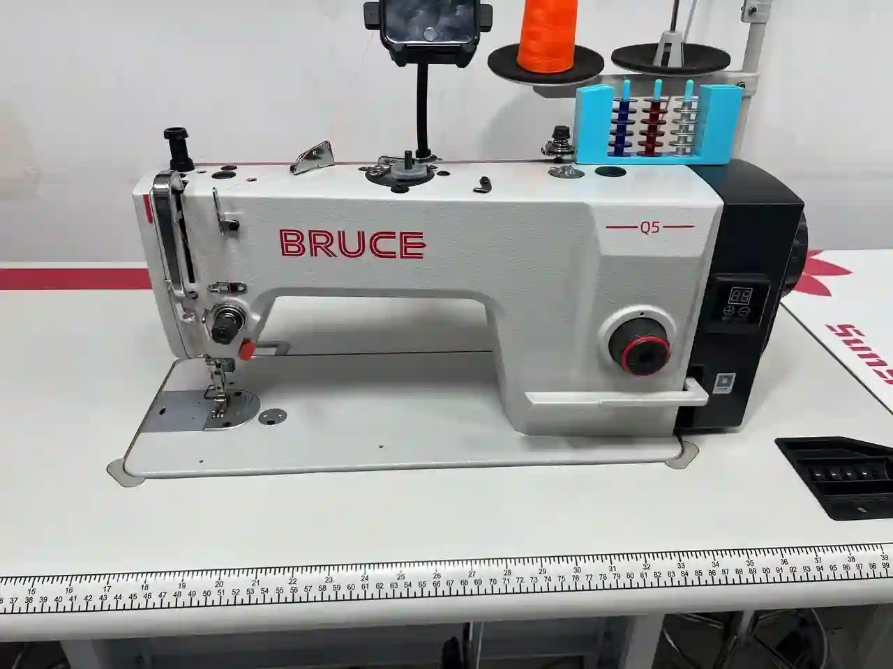 Мошинаи дарздӯзии BRUCE Q5 — миниатюра 6