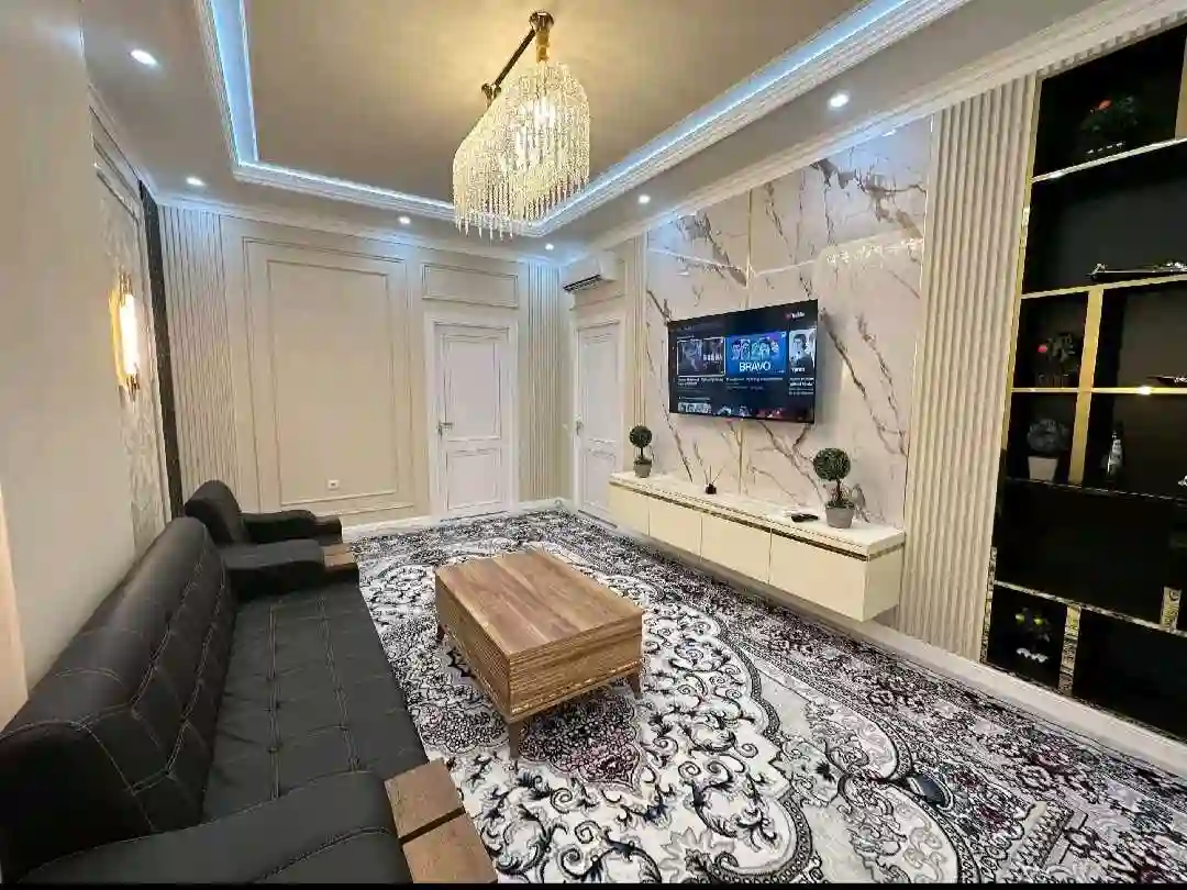 3-к квартира, 6 этаж, 80 м², 46 мкр — миниатюра 1