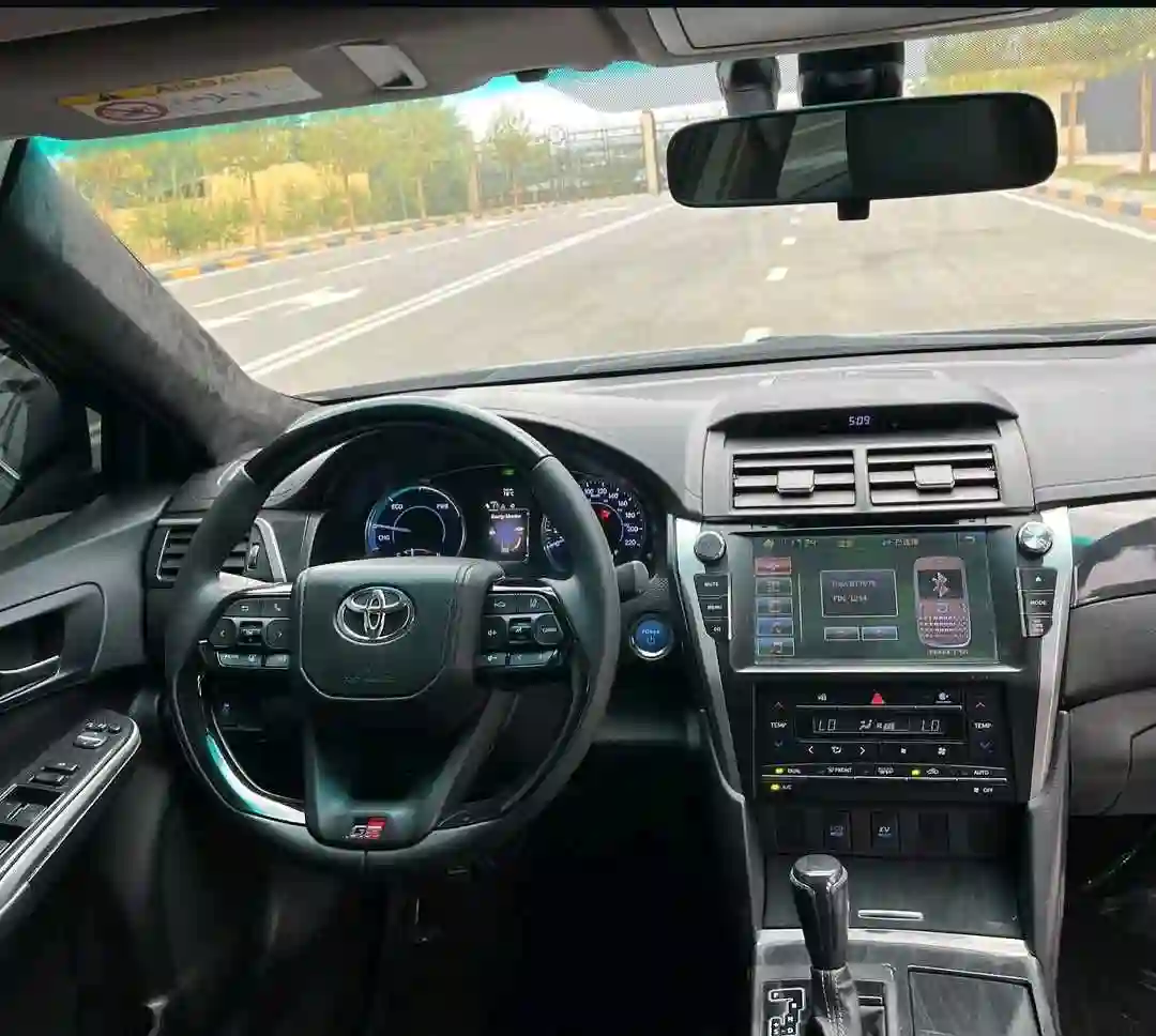 Toyota Camry 2015 — миниатюра 12
