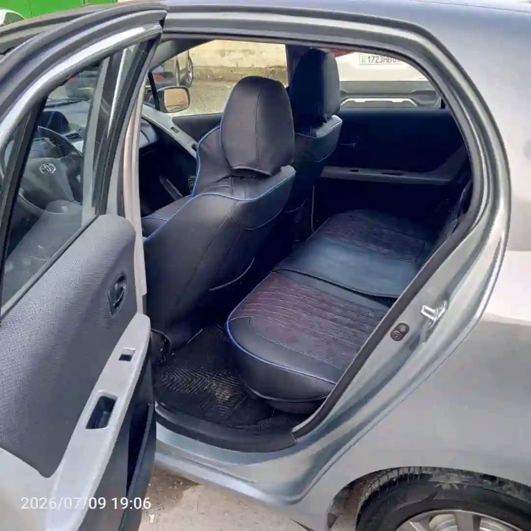 Toyota Vitz 2010 — миниатюра 2