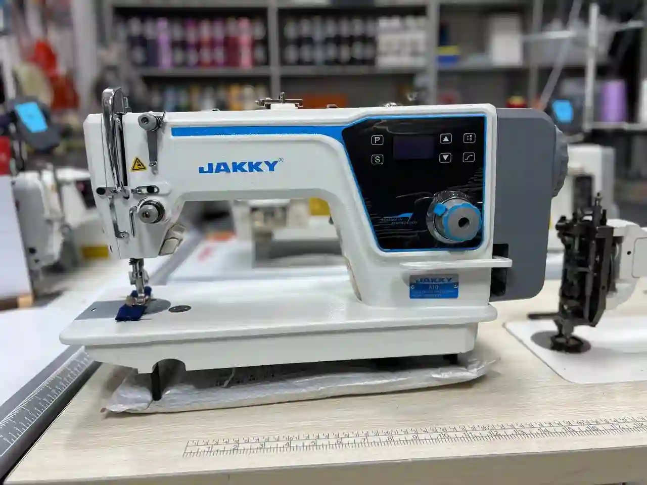 Мошинаи Дузандаги JAKKY A10 — миниатюра 3