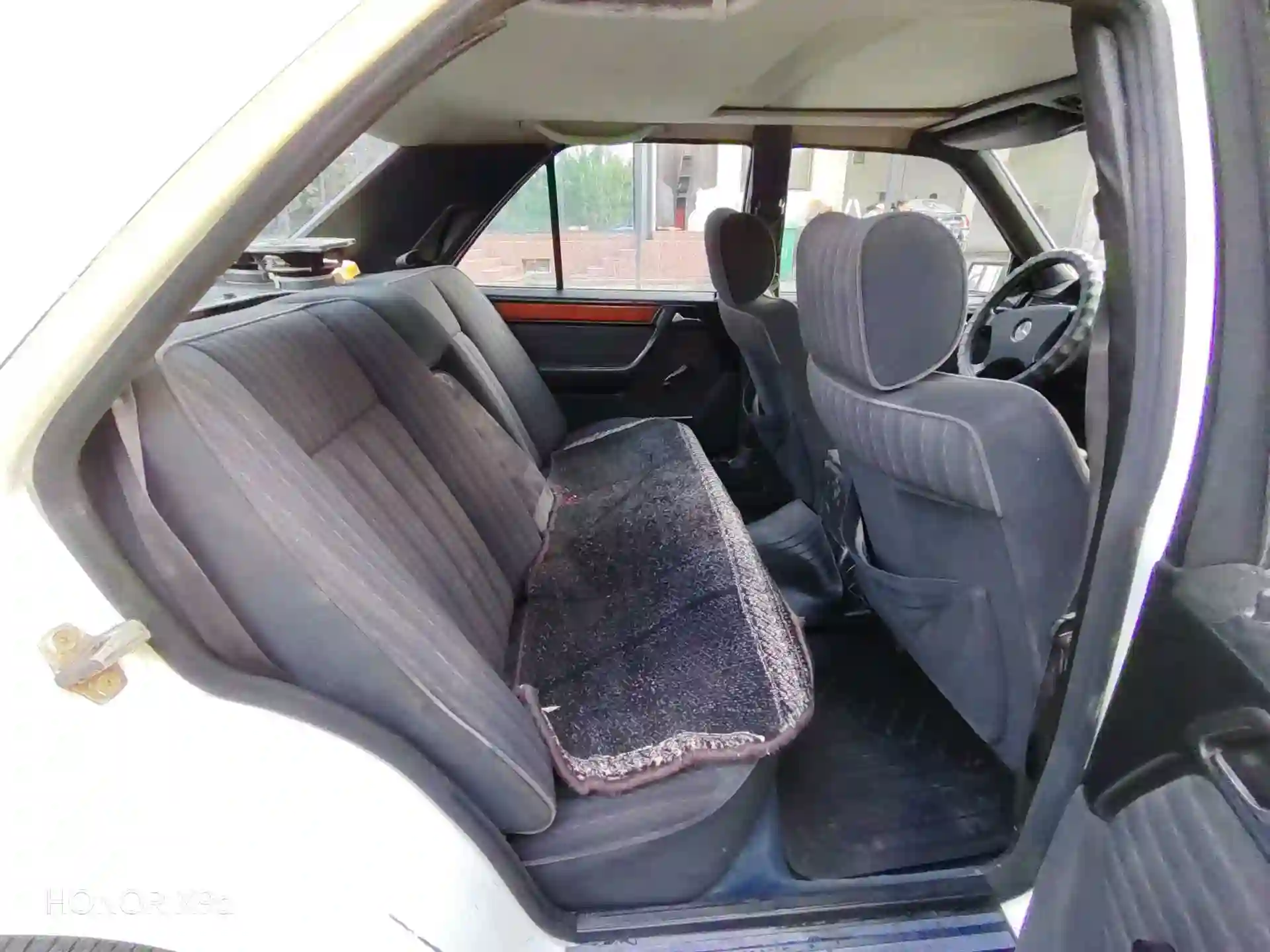 Mercedes-benz W124 1992 — миниатюра 5
