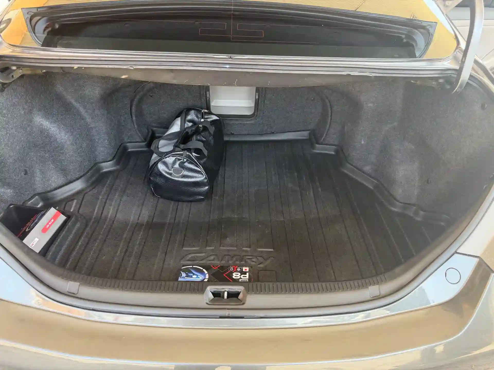 Toyota Camry 2011 — миниатюра 3