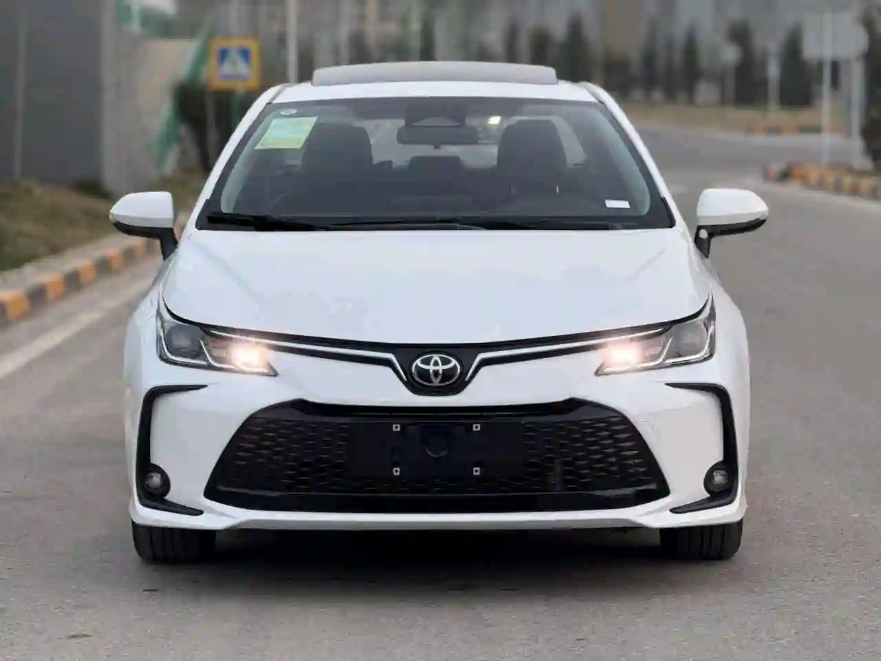 Toyota Corolla 2025 — миниатюра 3