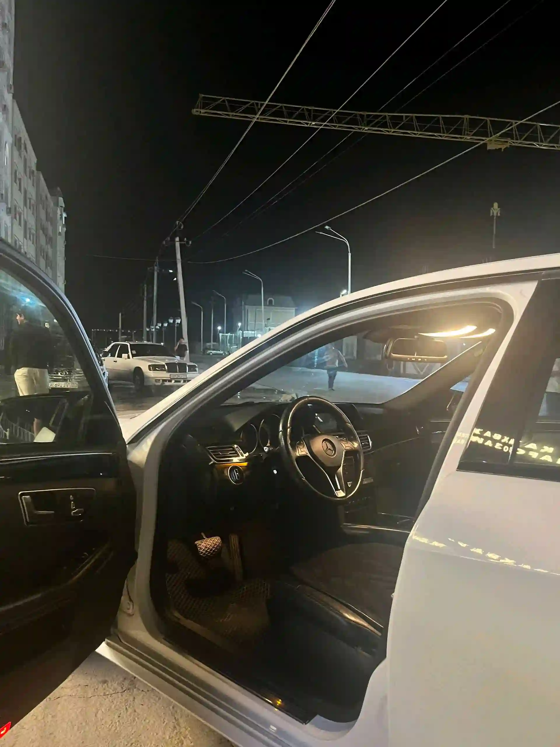 Mercedes-benz E class 2015 — миниатюра 3