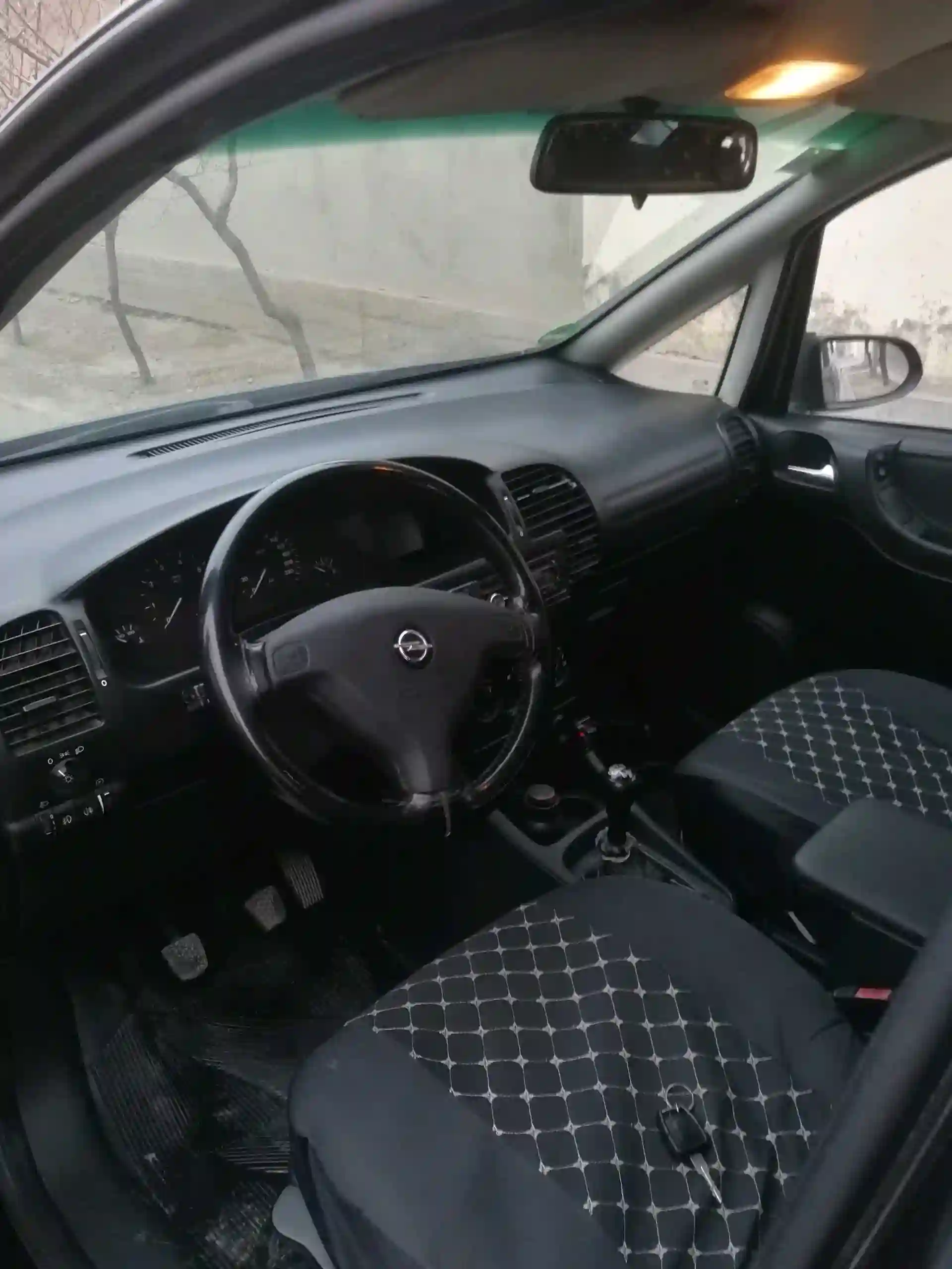 Opel Zafira 2001 — миниатюра 6