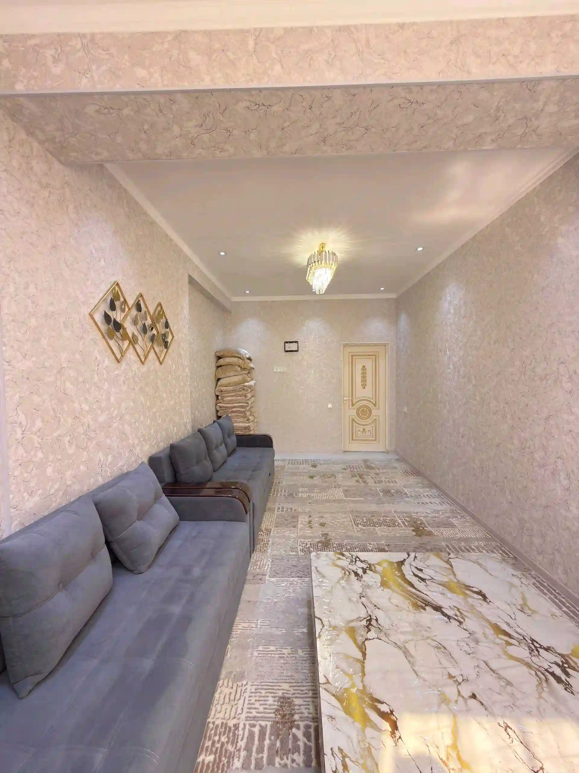 2-к квартира, 11 этаж, 72 м², 33Мкр — миниатюра 1