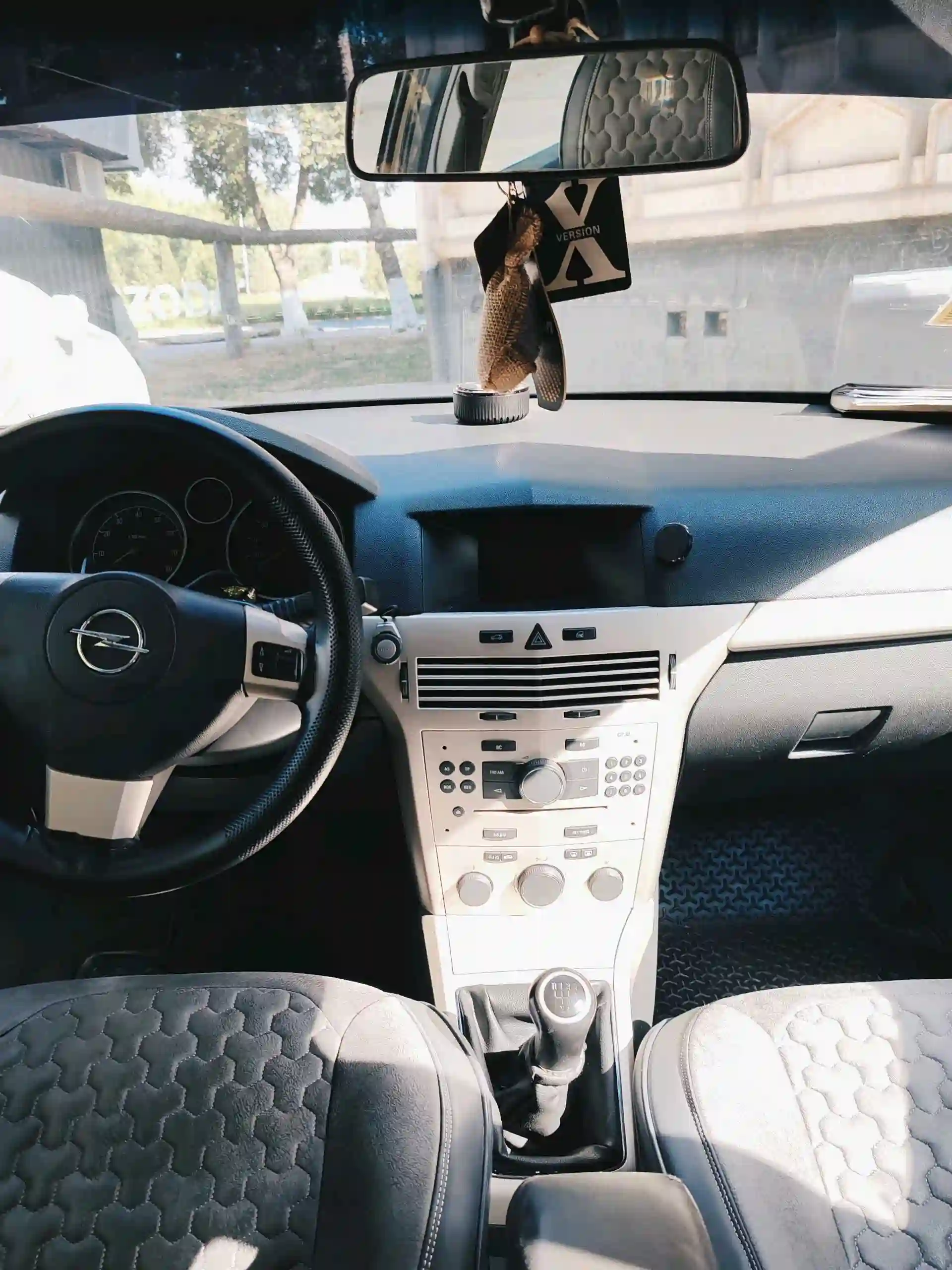 Opel Astra h 2009 — миниатюра 2