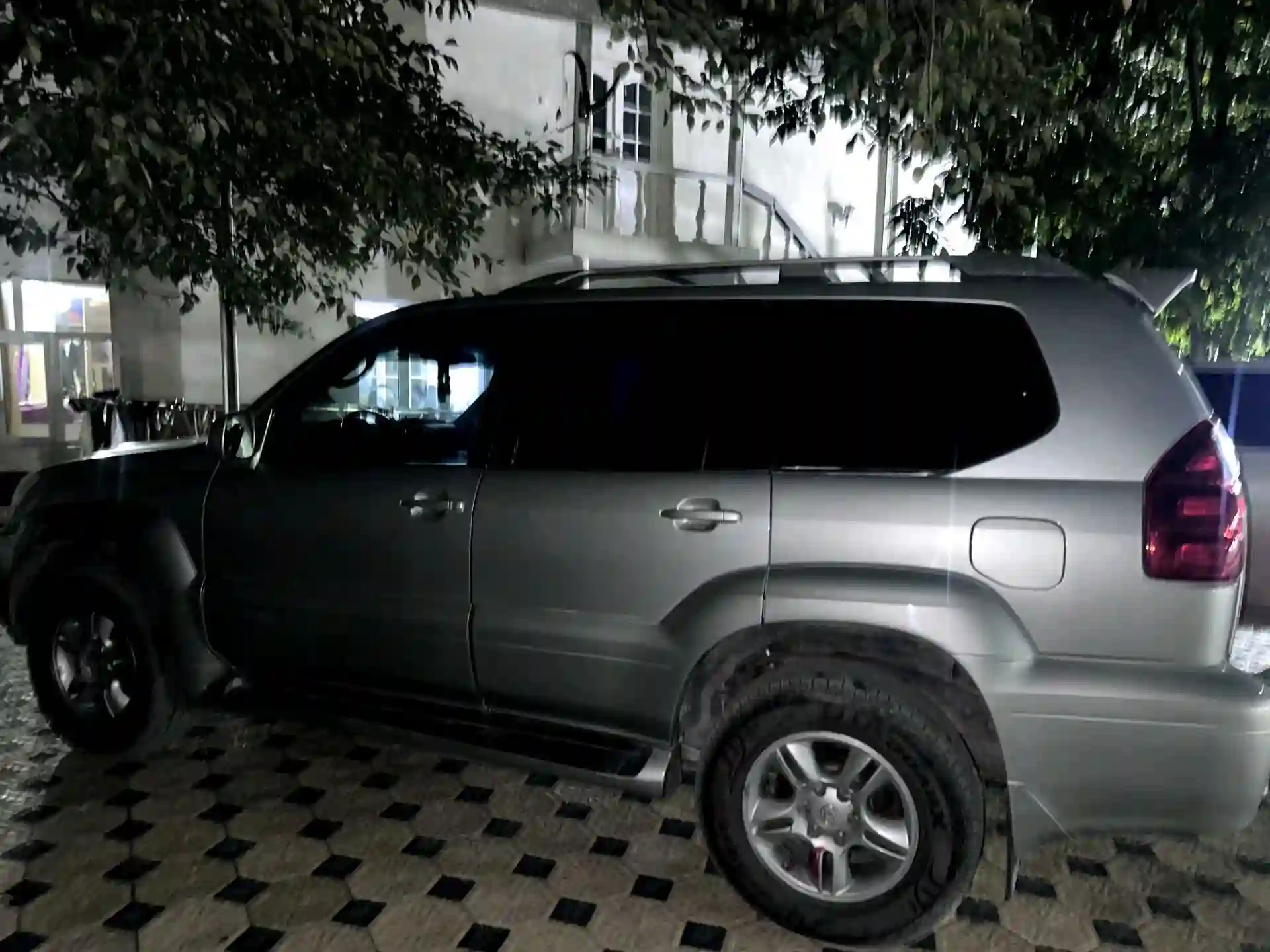 Lexus Gx series 2005 — миниатюра 1