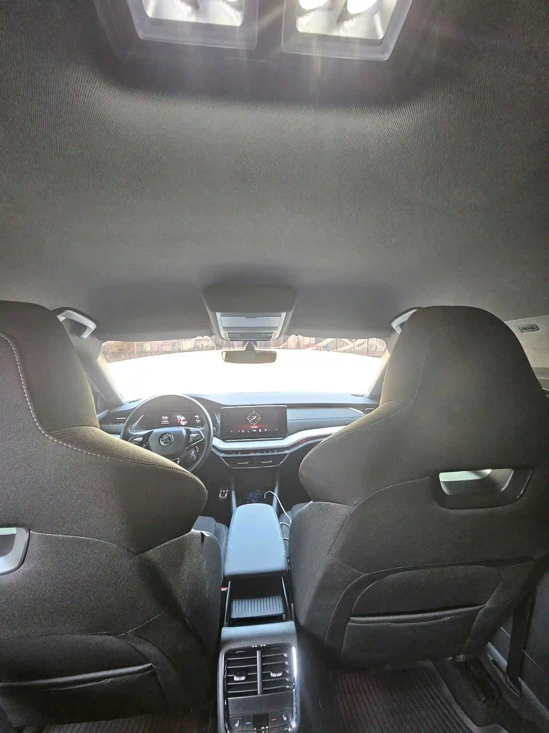 Skoda Octavia 2023 — миниатюра 7