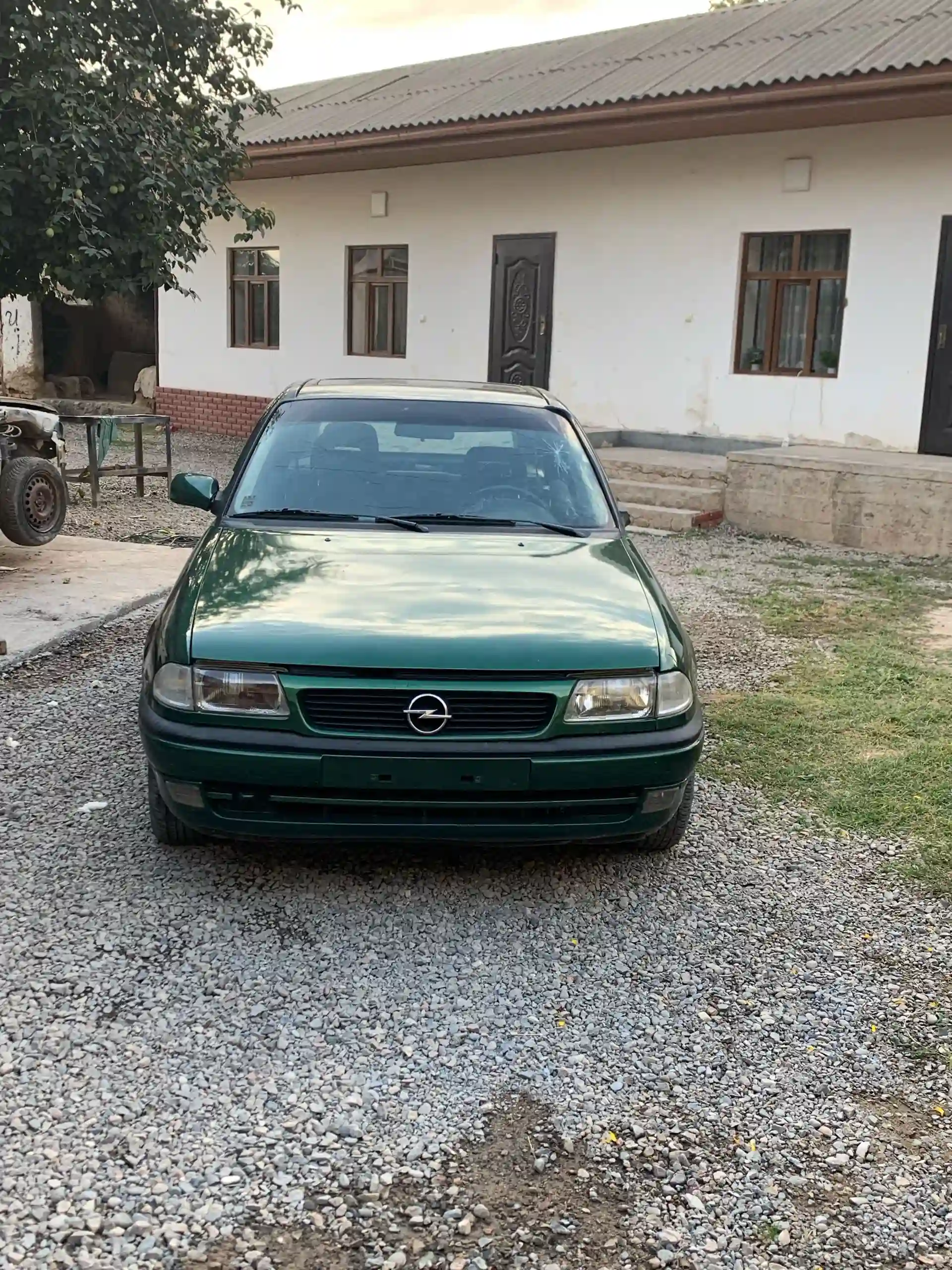 Opel Astra f 1997 — миниатюра 1