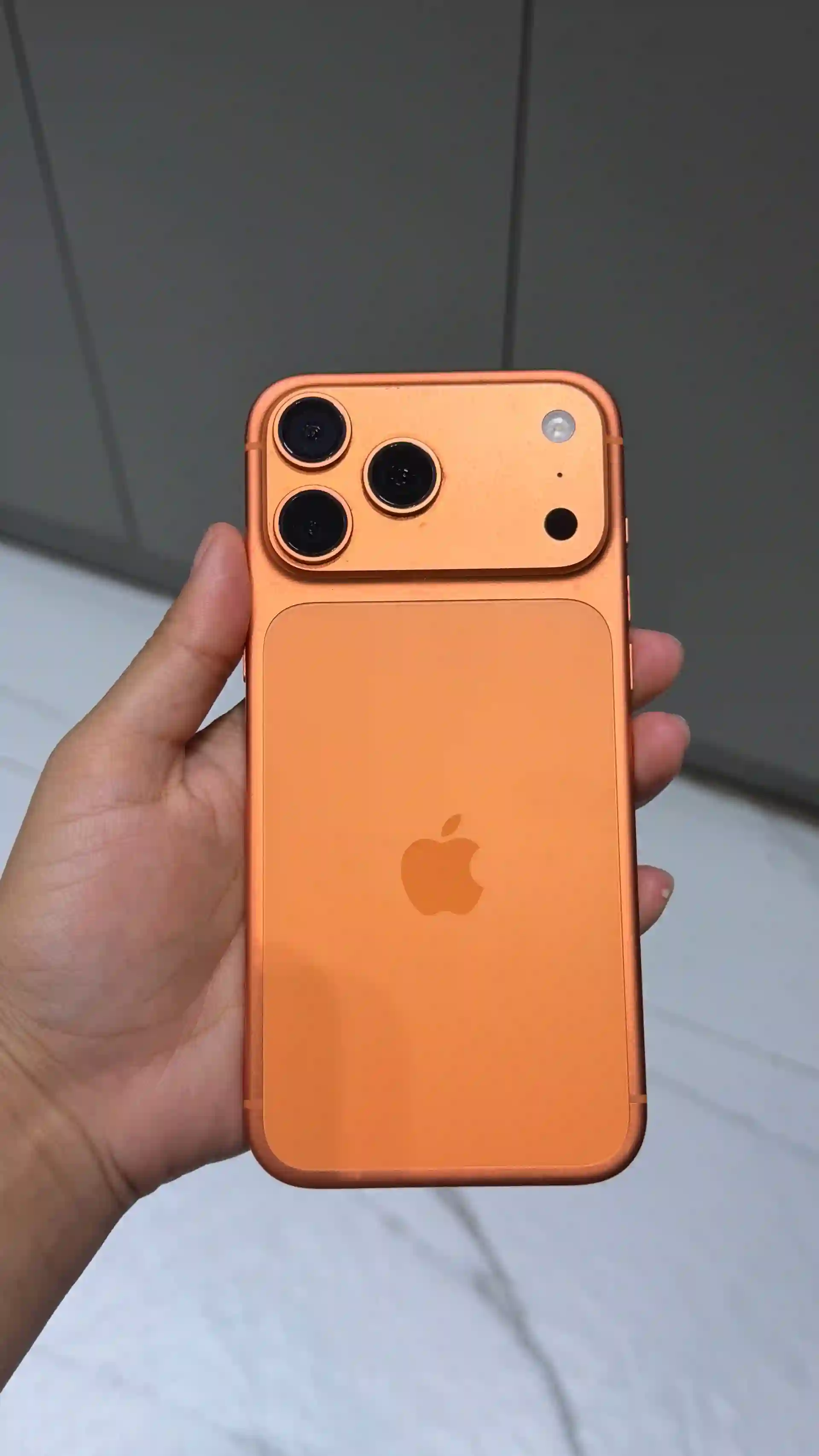 Apple IPhone 17 Pro Max 512 gb — миниатюра 1