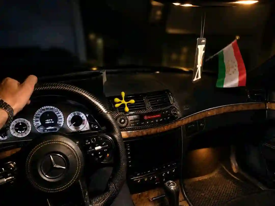 Mercedes-benz E class 2009 — миниатюра 4