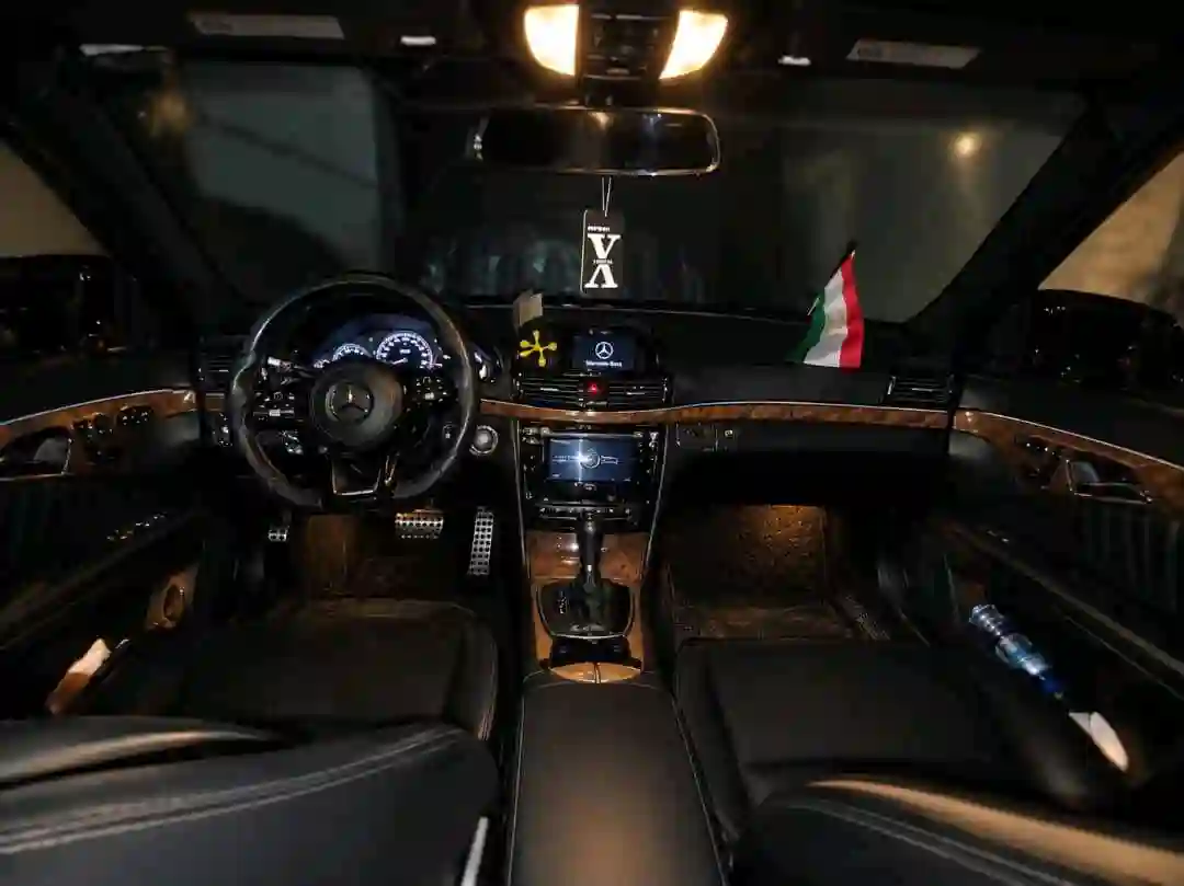 Mercedes-benz E class 2009 — миниатюра 6