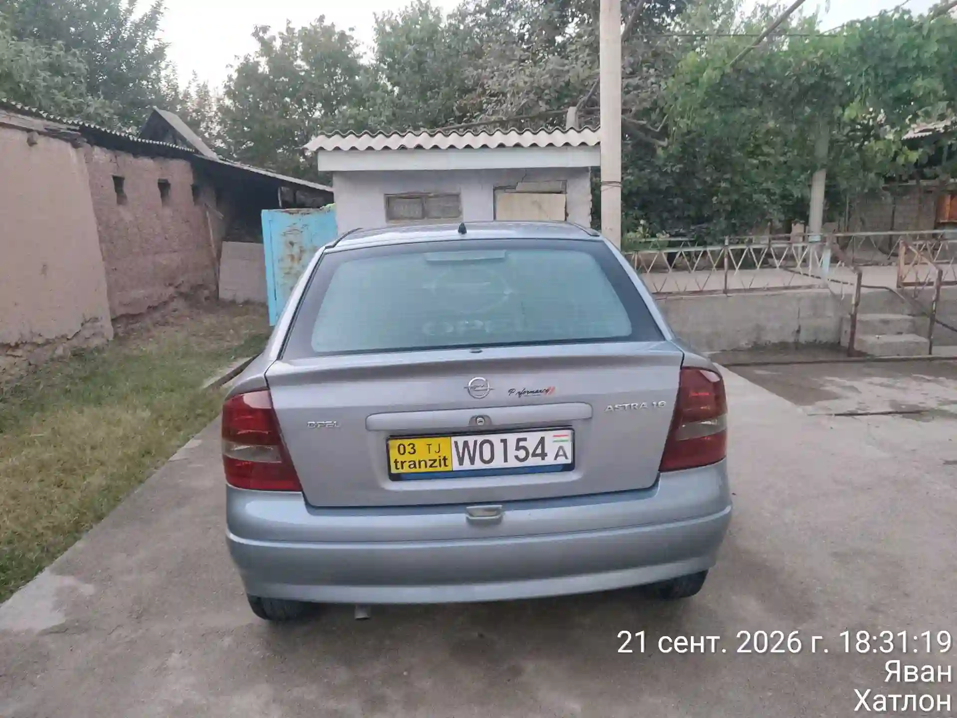 Opel Astra j 2000 — миниатюра 5
