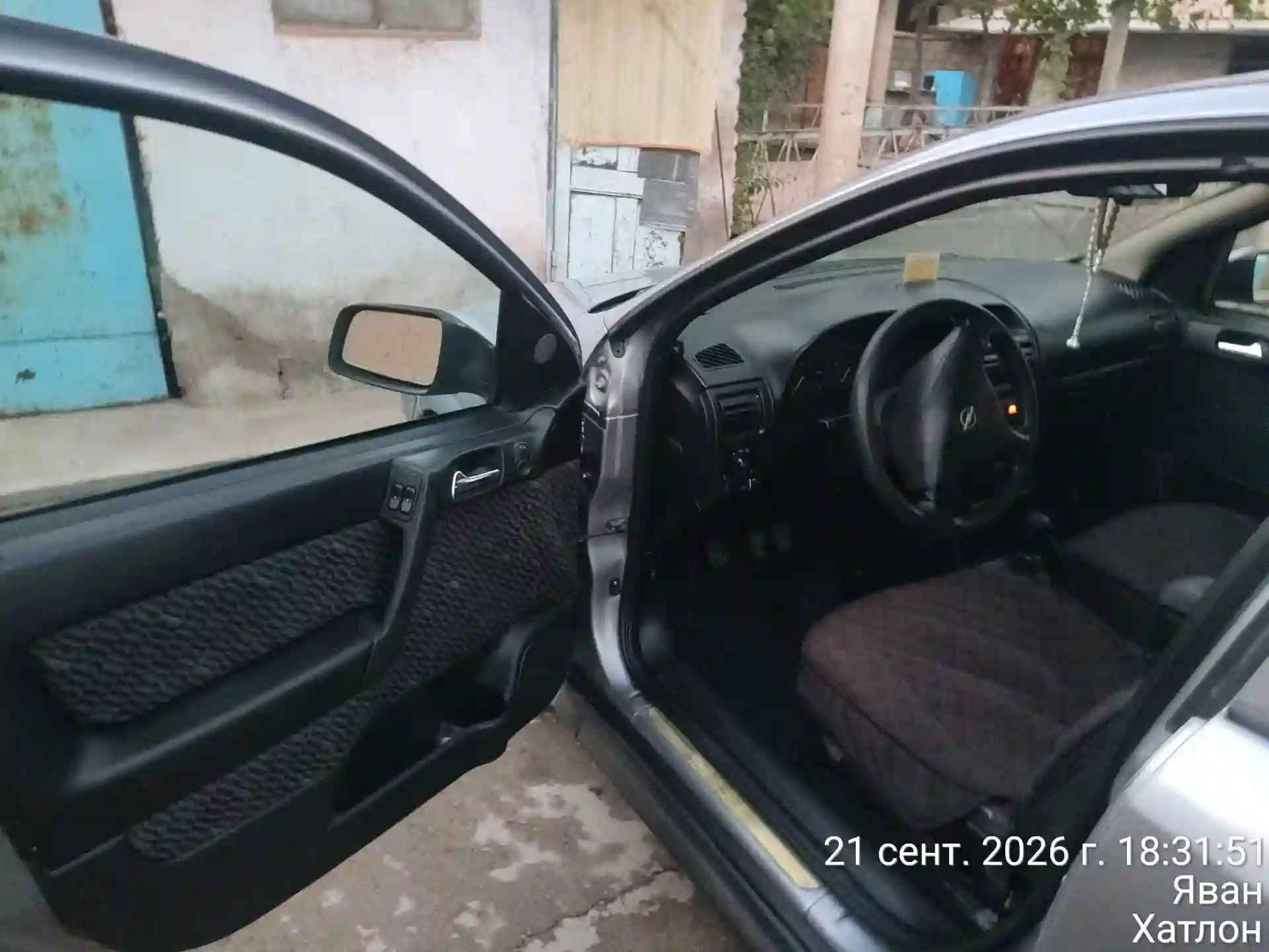 Opel Astra j 2000 — миниатюра 4