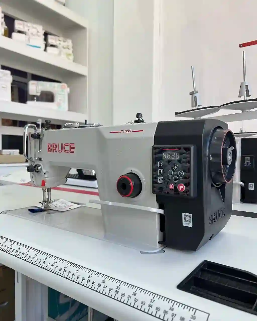 BRUCE R1000 
