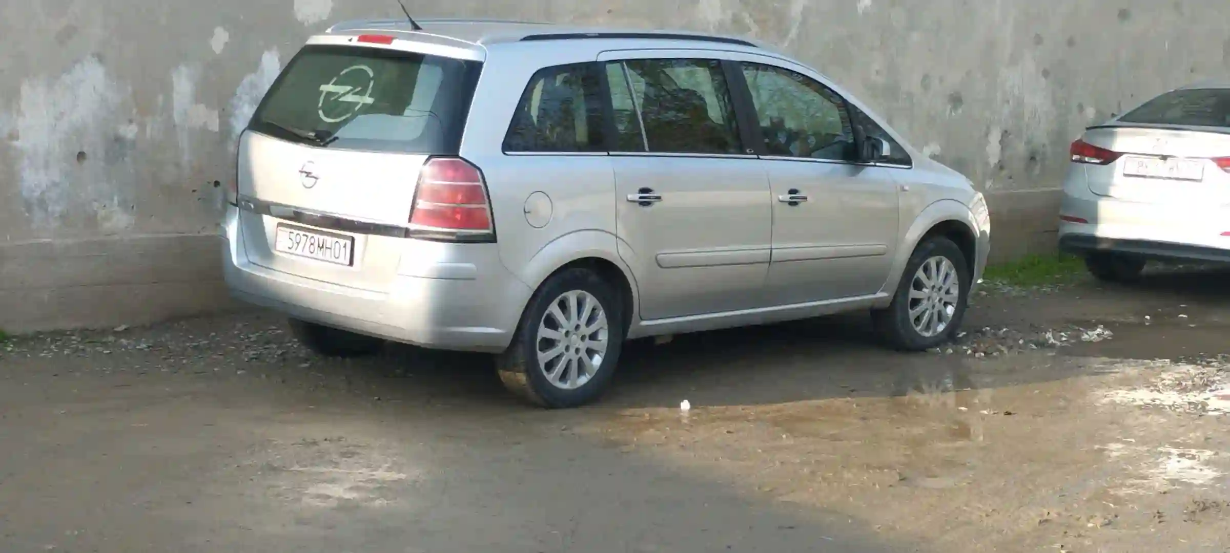 Opel Zafira 2006 — миниатюра 3