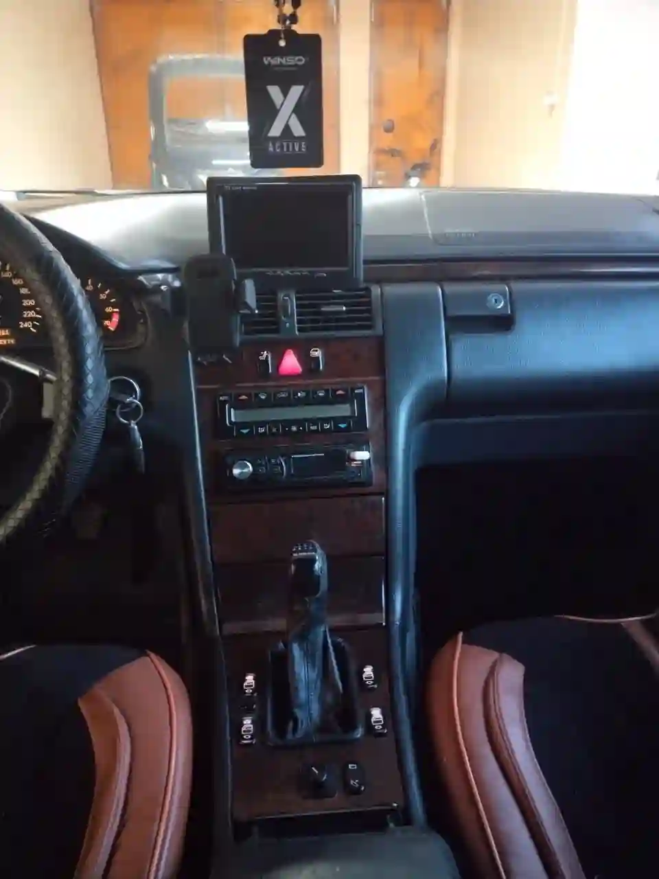 Mercedes-benz E class 1997 — миниатюра 9
