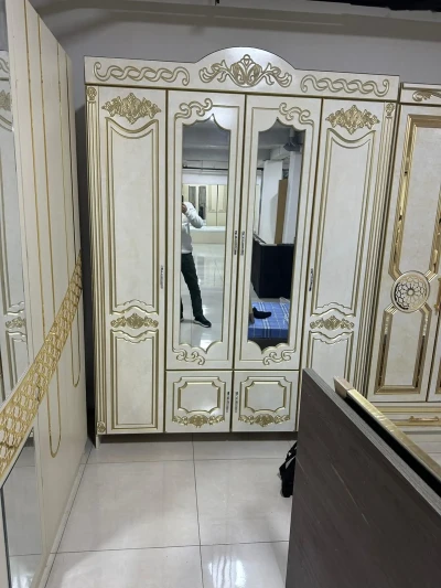 Шкаф