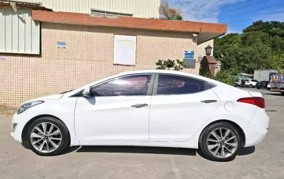Hyundai Elantra, 2015 на заказ