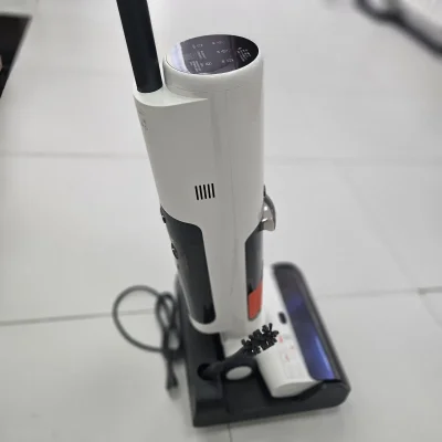 Беспроводной моющий пылесос Xiaomi Mijia Wireless Floor Scrubber — миниатюра 2