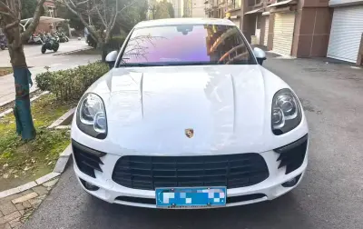 Porsche Macan, 2016
