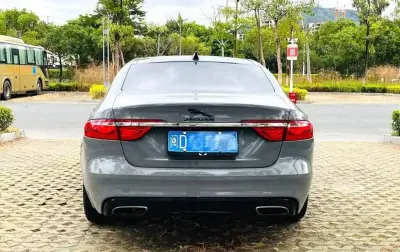 Jaguar XF, 2016