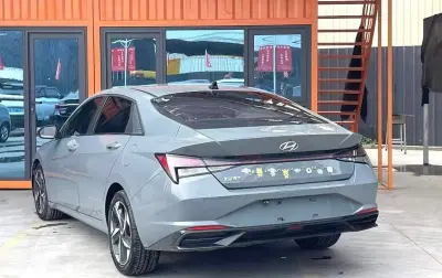Hyundai Elantra, 2021