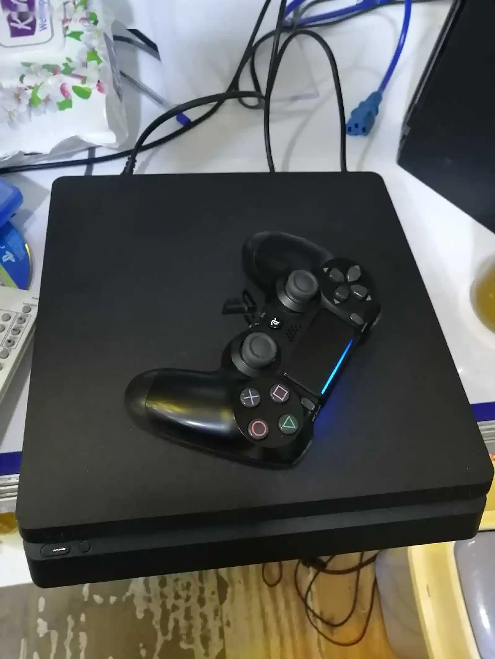 Игровая приставка Sony PlayStation 4 Slim 500GB — миниатюра 2