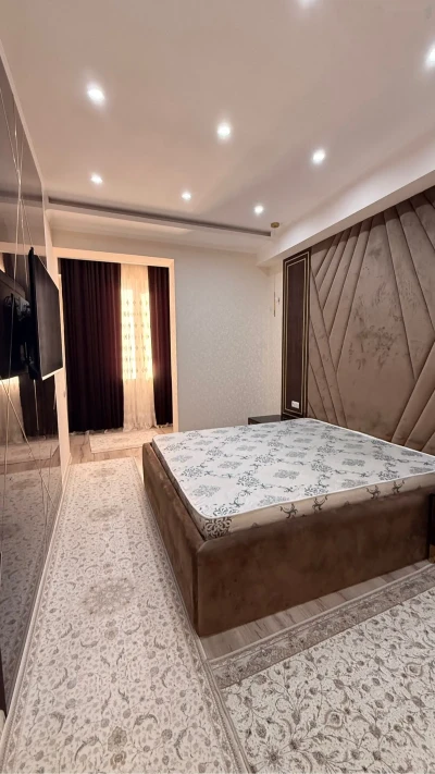 3-комн. квартира, 13 этаж, 92м², Фирдавси