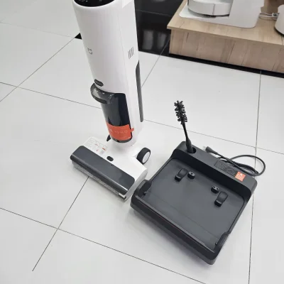 Беспроводной моющий пылесос Xiaomi Mijia Wireless Floor Scrubber — миниатюра 3