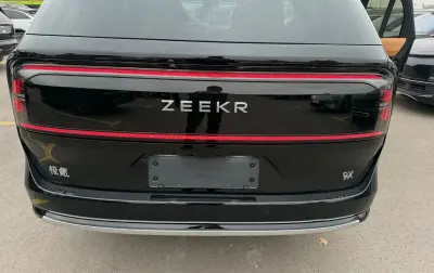 Zeekr 001, 2025