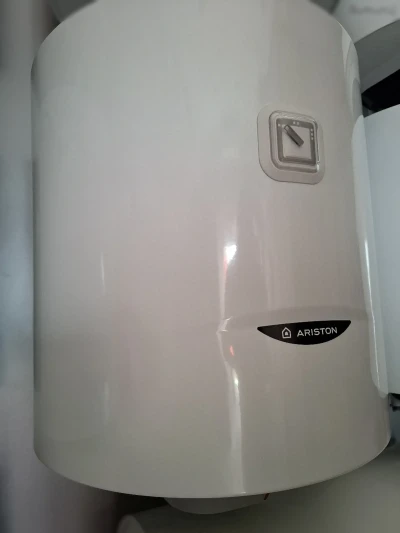 Водонагреватель Ariston 80л. — миниатюра 2