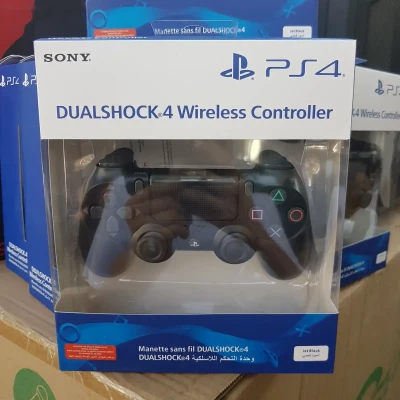 Джойстик DualShock 4 black