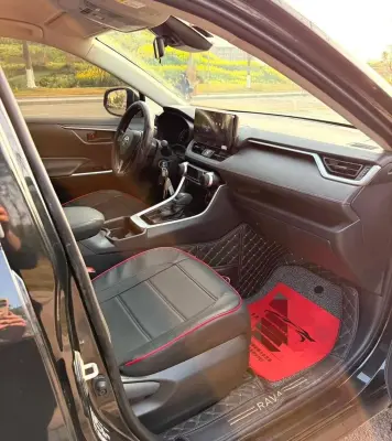 Toyota RAV 4, 2025
