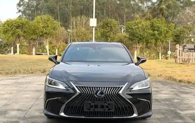 Lexus ES series, 2018 — миниатюра 9