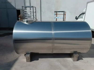 Бочка из нержавейка 3000л. — миниатюра 3