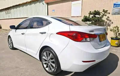 Hyundai Elantra, 2015 на заказ
