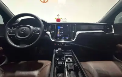 Volvo S60, 2022