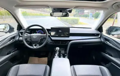 Toyota Camry, 2025