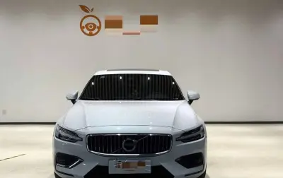 Volvo S60, 2022
