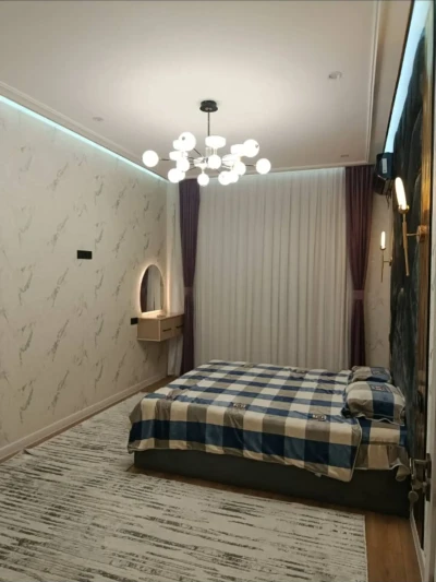 2-комн. квартира, 1 этаж, 75м², 18мкр — миниатюра 2