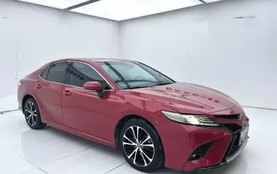 Toyota Camry, 2018
