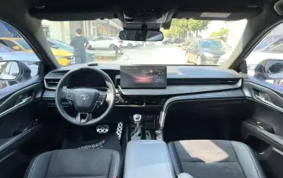 Toyota Camry, 2025